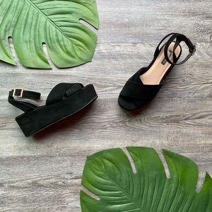 Black platform sandals